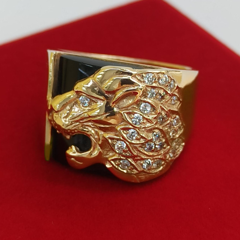 Печатка золотая мужская Лев с ониксом и фианитами - ASKIDA.RU